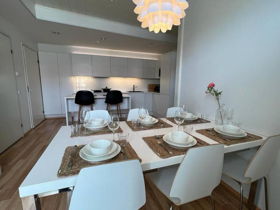 Spacious And Stylish Penthouse In Downtown Rovaniemi Exterior foto
